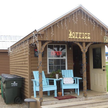 All Tucked Inn Cabins Stockdale エクステリア 写真